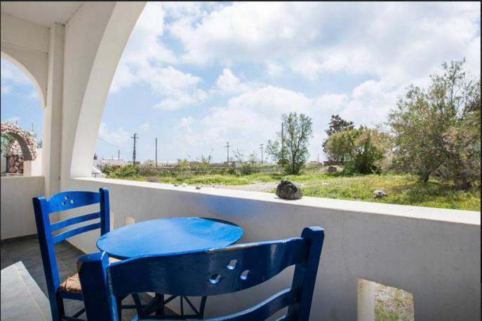 Sea Wave Aparthotel Perissa (Santorini)